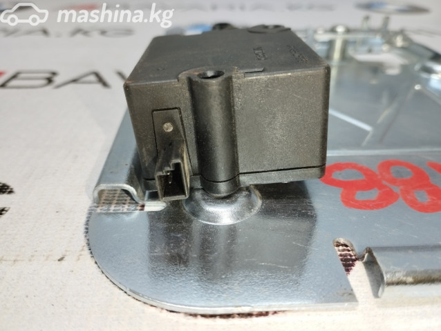 Spare Parts and Consumables - Сервопривод замка багажной двери, E53LCI, 51248408497