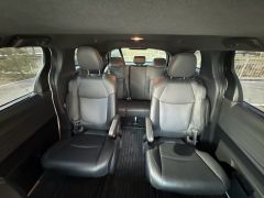 Фото авто Toyota Sienna