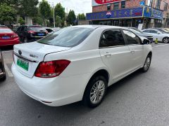 Фото авто BYD E5