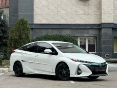 Фото авто Toyota Prius