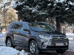 Photo of the vehicle Toyota Highlander