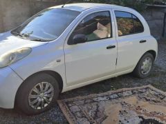 Сүрөт унаа Nissan March