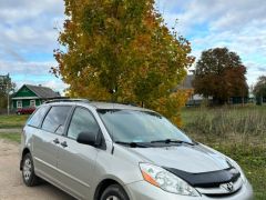 Сүрөт унаа Toyota Sienna