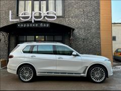 Photo of the vehicle BMW X7