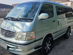 Сүрөт унаа Toyota HiAce