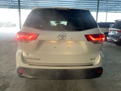 Сүрөт унаа Toyota Highlander