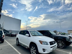 Сүрөт унаа Toyota RAV4