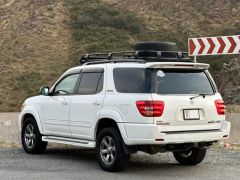 Сүрөт унаа Toyota Sequoia