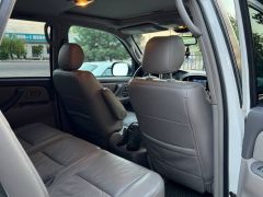 Сүрөт унаа Toyota Sequoia