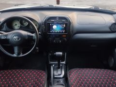 Сүрөт унаа Toyota RAV4