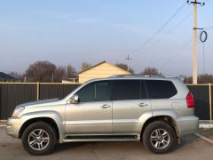 Photo of the vehicle Lexus GX