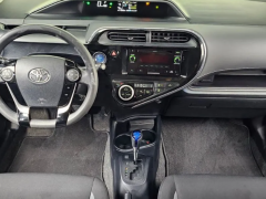 Фото авто Toyota Prius c