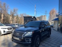 Photo of the vehicle Lexus LX