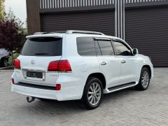 Photo of the vehicle Lexus LX