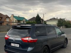 Фото авто Toyota Sienna