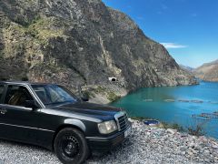 Photo of the vehicle Mercedes-Benz W124