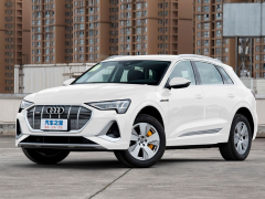 Сүрөт унаа Audi e-tron S