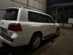 Photo of the vehicle Lexus LX