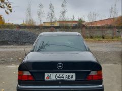 Сүрөт унаа Mercedes-Benz W124