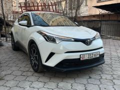 Фото авто Toyota C-HR