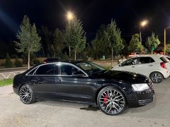 Photo of the vehicle Audi A8