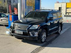 Photo of the vehicle Lexus LX