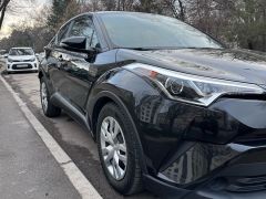 Сүрөт унаа Toyota C-HR