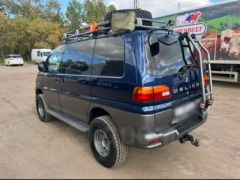 Сүрөт унаа Mitsubishi Delica