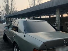 Photo of the vehicle Mercedes-Benz W124