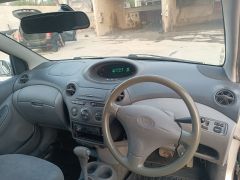 Photo of the vehicle Toyota Vitz