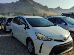 Фото авто Toyota Prius v (+)