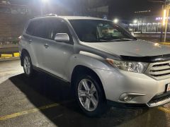 Photo of the vehicle Toyota Highlander