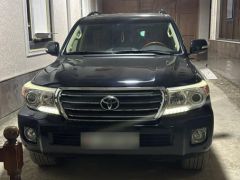 Photo of the vehicle Toyota Land Cruiser