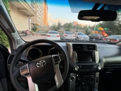 Сүрөт унаа Toyota Land Cruiser Prado