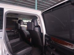 Photo of the vehicle Lexus LX