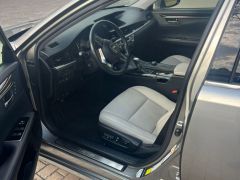 Photo of the vehicle Lexus ES