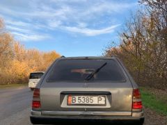 Photo of the vehicle Mercedes-Benz W124