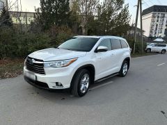 Photo of the vehicle Toyota Highlander