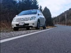 Photo of the vehicle Toyota Ist