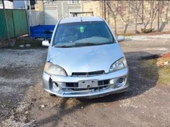 Сүрөт унаа Daihatsu YRV