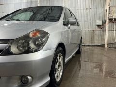 Сүрөт унаа Honda Stream