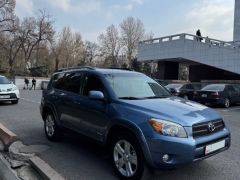 Сүрөт унаа Toyota RAV4