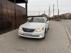 Photo of the vehicle Lexus LS