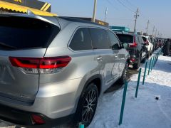 Сүрөт унаа Toyota Highlander