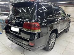 Photo of the vehicle Toyota Land Cruiser