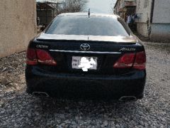 Photo of the vehicle Toyota Crown