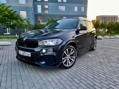 Photo of the vehicle BMW X5