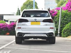 Photo of the vehicle BMW X5