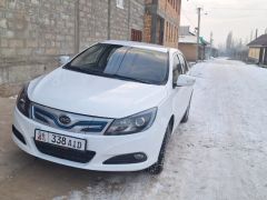 Фото авто BYD E5