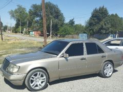 Photo of the vehicle Mercedes-Benz W124